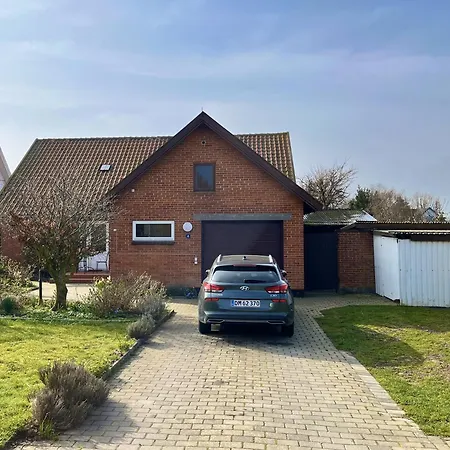 Villa Stunning & Renovated 130sqm Only 5 Min By Car From Sandy Beaches