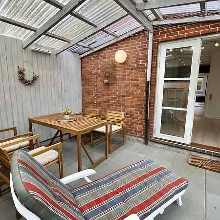 Stunning & Renovated 130sqm Only 5 Min By Car From Sandy Beaches Villa *