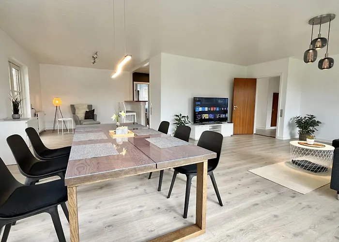 Villa Stunning & Renovated 130sqm Only 5 Min By Car From Sandy Beaches Åkirkeby