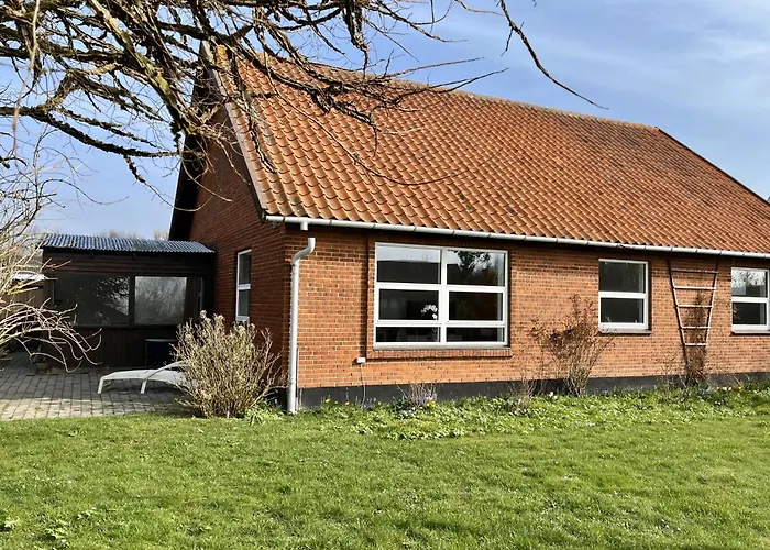 Stunning & Renovated 130sqm Only 5 Min By Car From Sandy Beaches